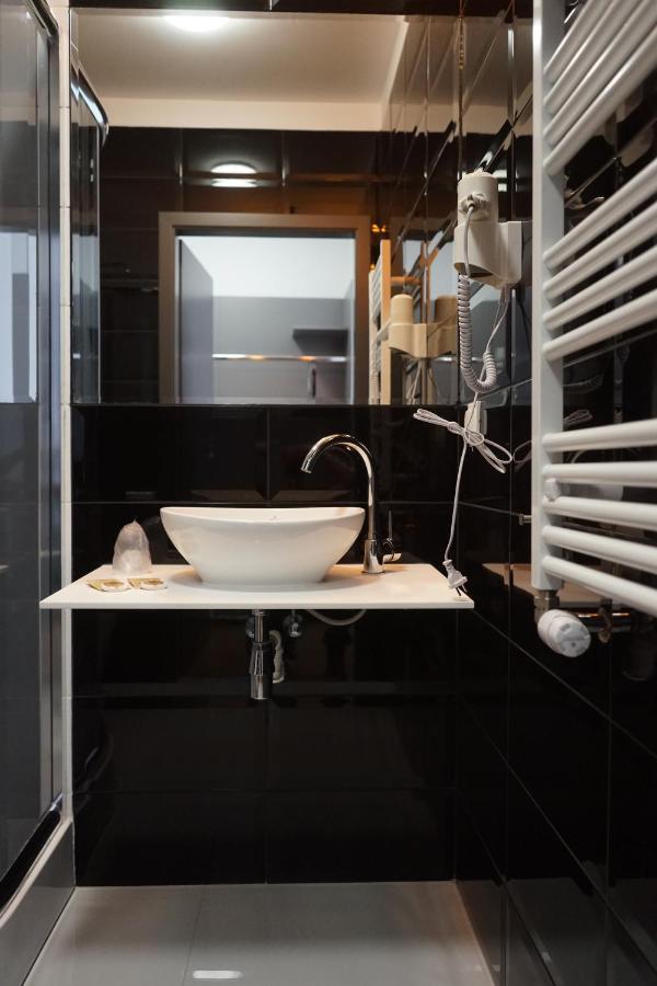 Hotel Art Cafe Nakło nad Notecią Dış mekan fotoğraf